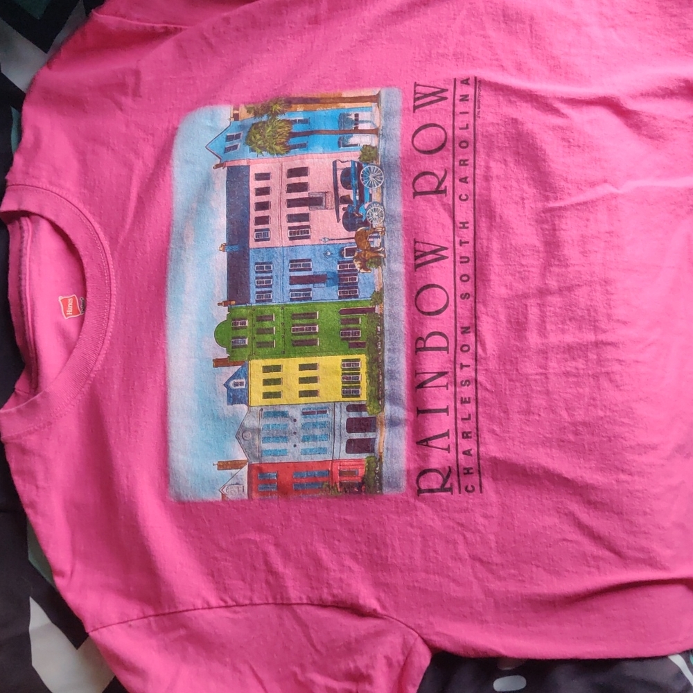PINK GRAPHIC TEE
